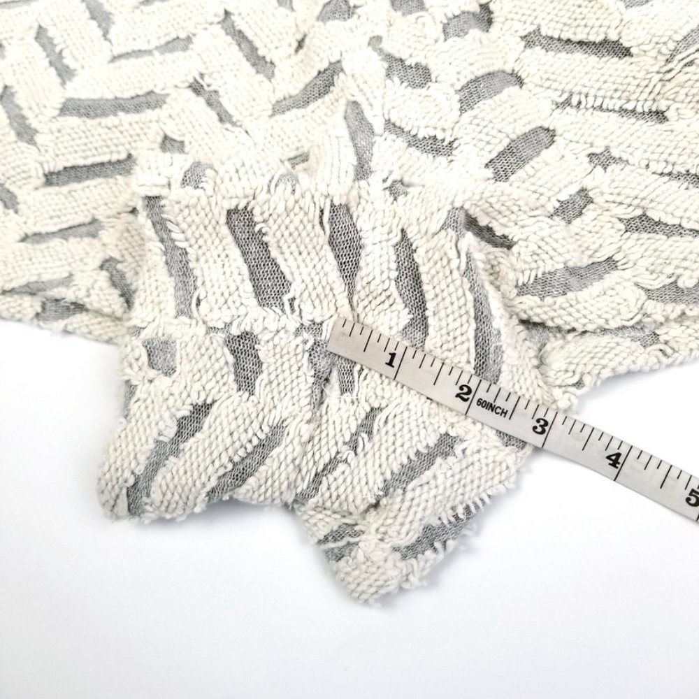 KOCH | Textured Knit Herringbone Shorts White Grey - Picture 10 of 12